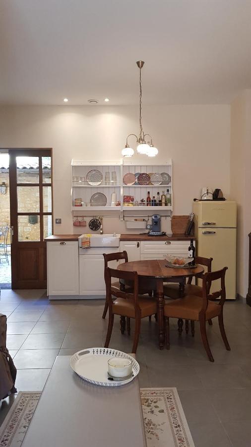 Appartement Le Cardinal Sarlat-la-Caneda Exterior photo